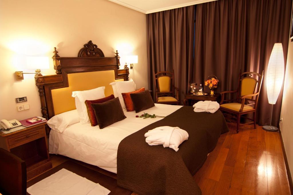 Hotel Restaurante Casa Zanito Olite Szoba fotó
