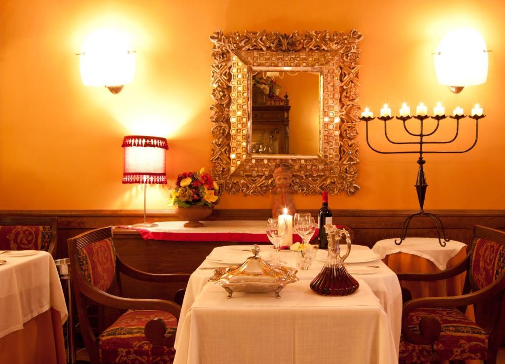 Hotel Restaurante Casa Zanito Olite Kültér fotó